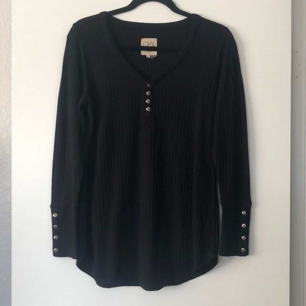 Black long-sleeve tee